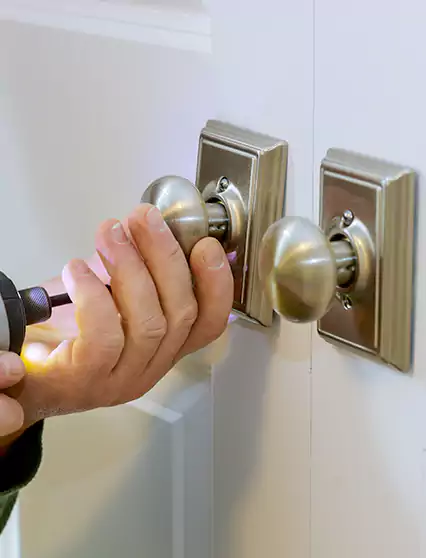Professional Door Knob Repair Sweetwater, FL